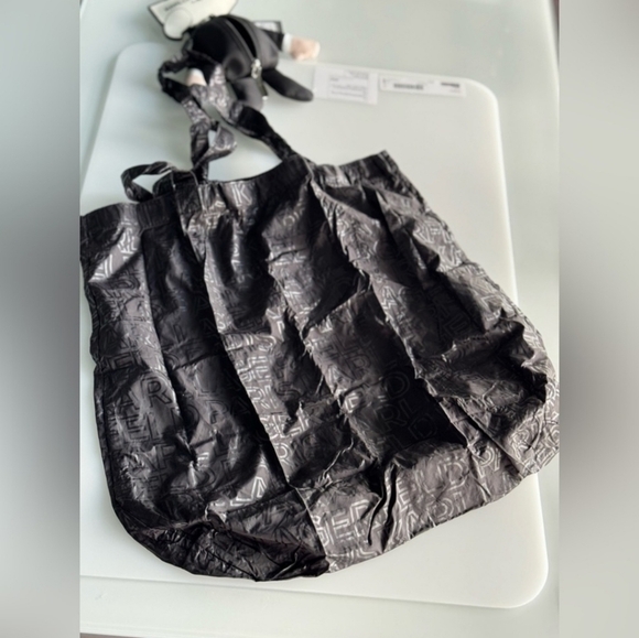 NWT Karl Lagerfeld tote keychain - Picture 6 of 6